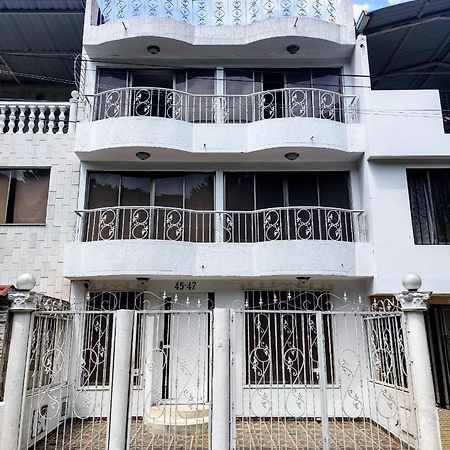 Hospedaje Casa Aurora Cali Esterno foto