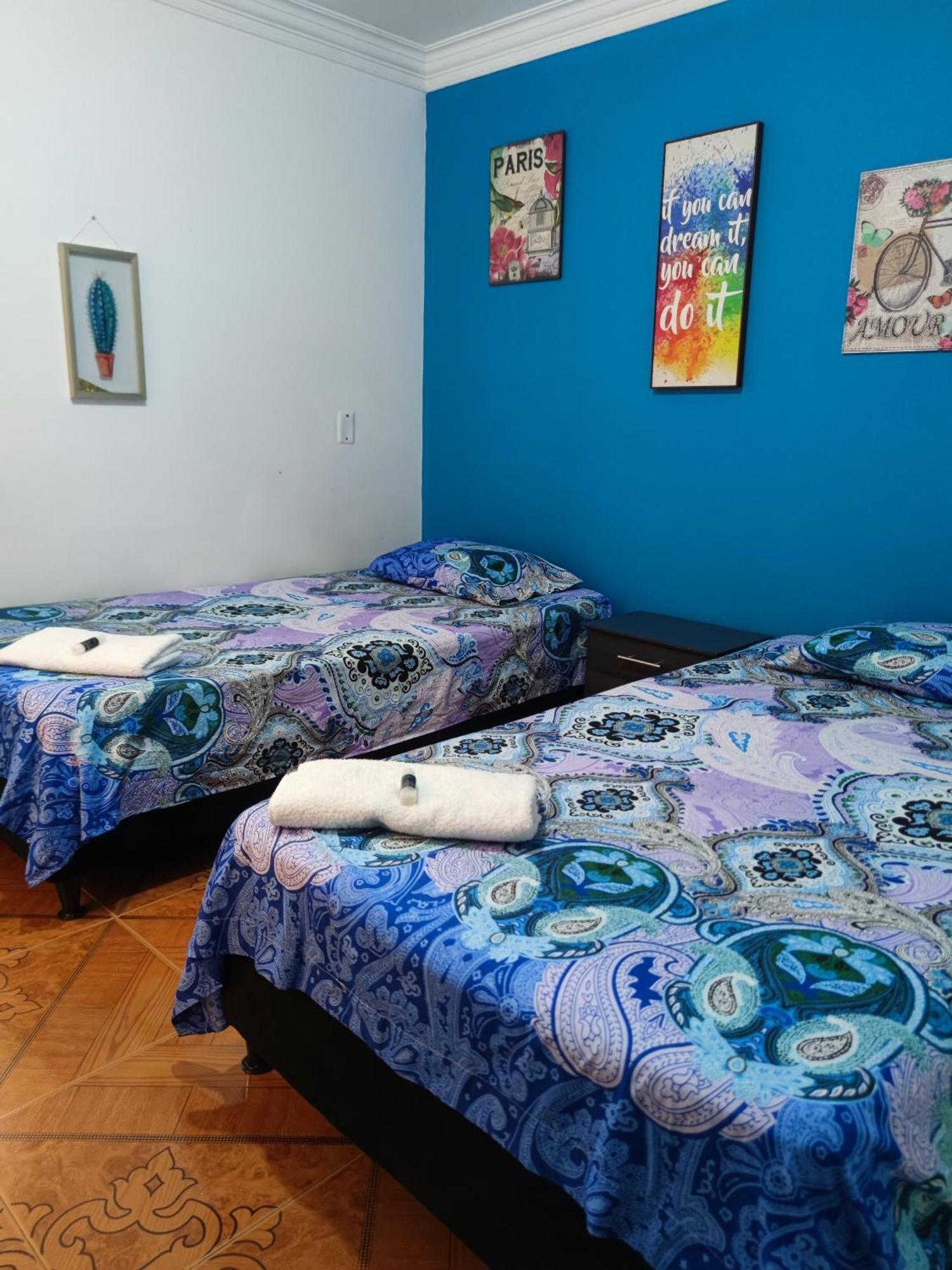 Hospedaje Casa Aurora Cali Esterno foto