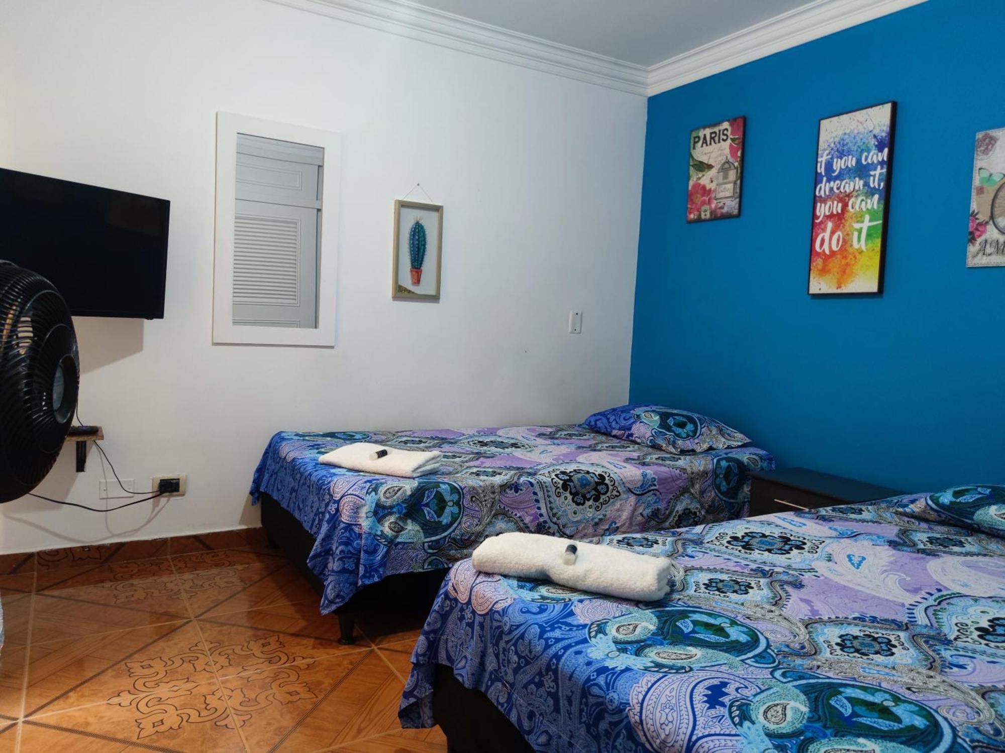 Hospedaje Casa Aurora Cali Esterno foto